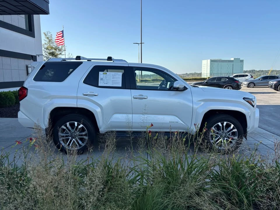 2025 Toyota 4Runner 6th Gen - Image 2 of 6