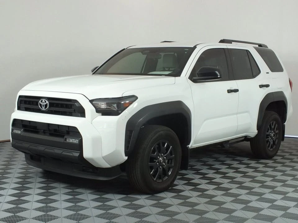 2025 Toyota 4Runner 6th Gen - Image 2 of 20