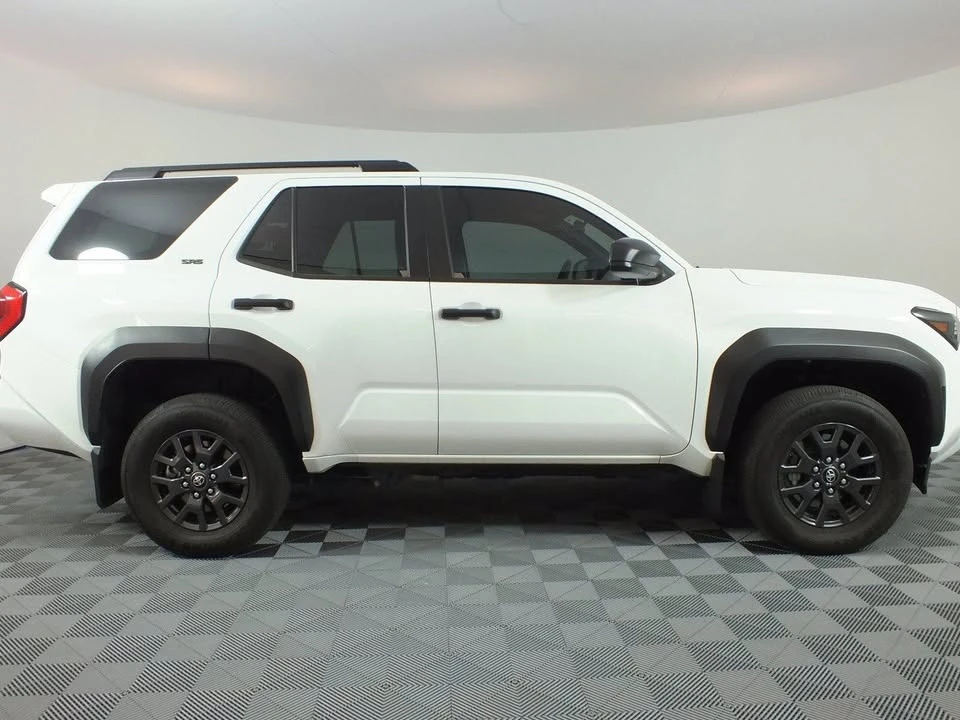 2025 Toyota 4Runner 6th Gen - Image 7 of 20
