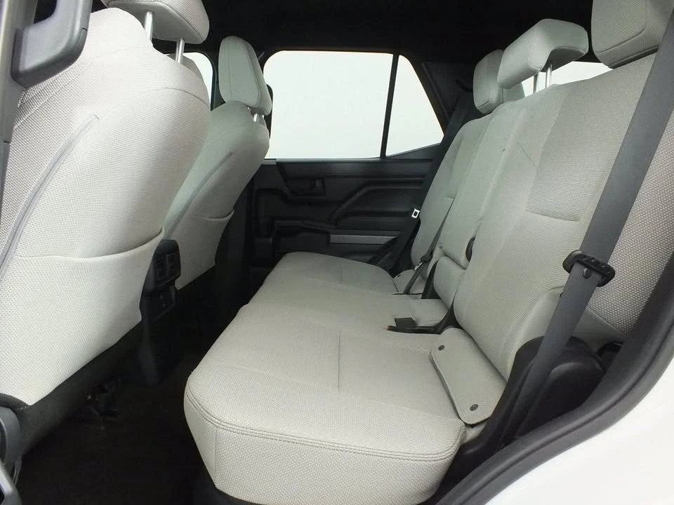 2025 Toyota 4Runner 6th Gen - Image 19 of 20