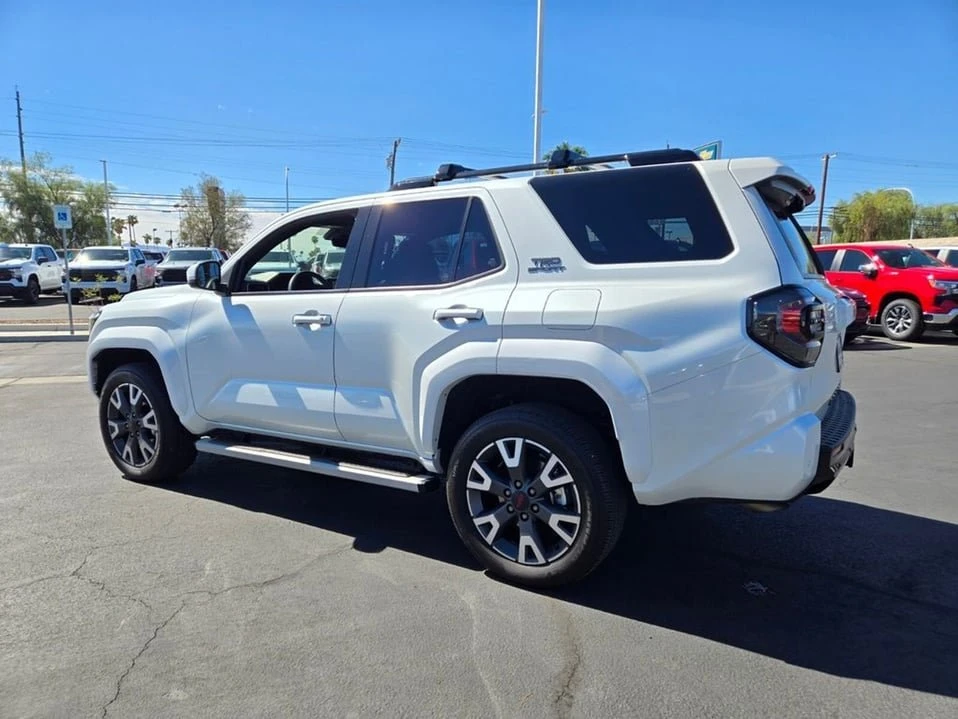 2025 Toyota 4Runner 6th Gen - Image 4 of 20