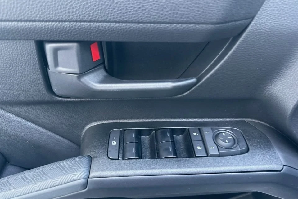 2025 Toyota 4Runner 6th Gen - Image 11 of 13