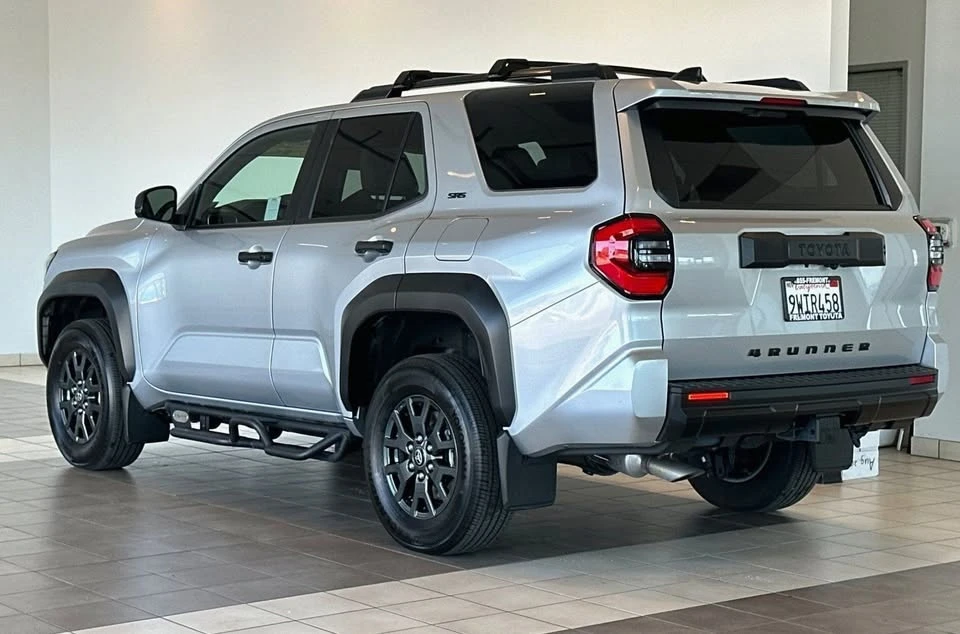 2025 Toyota 4Runner 6th Gen - Image 6 of 13
