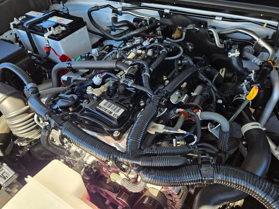 2025 Toyota 4Runner 6th Gen - Image 15 of 20