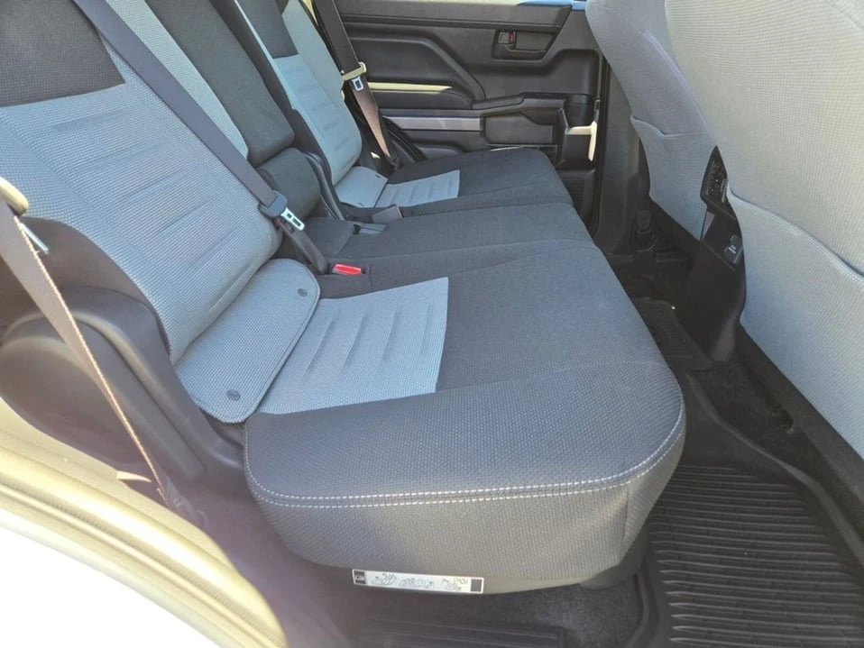 2025 Toyota 4Runner 6th Gen - Image 12 of 20