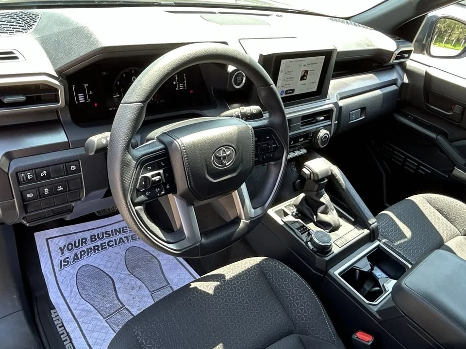 2025 Toyota 4Runner 6th Gen - Image 14 of 20