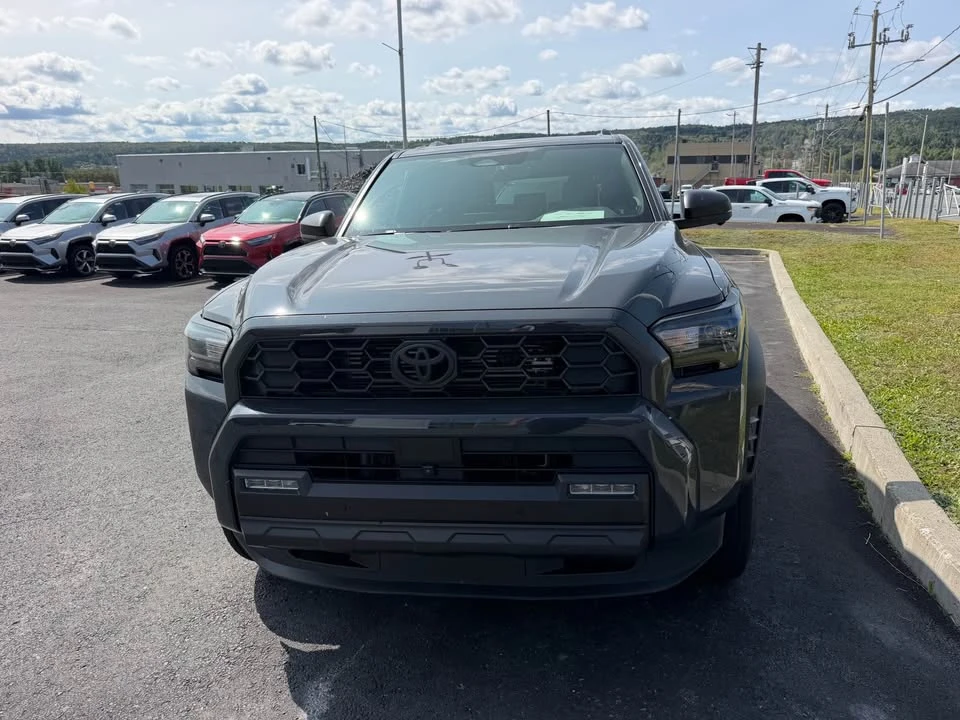 2025 Toyota 4Runner 6th Gen - Image 4 of 5