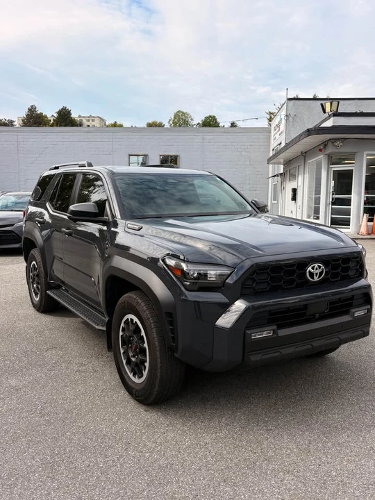 2025 Toyota 4Runner 6th Gen - Image 2 of 9