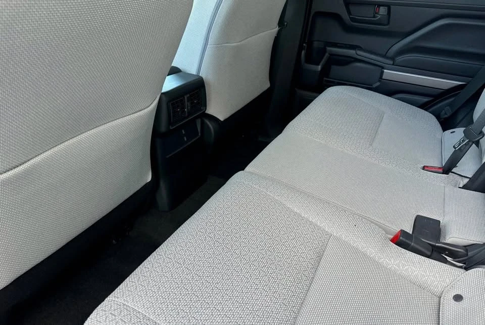 2025 Toyota 4Runner 6th Gen - Image 12 of 13