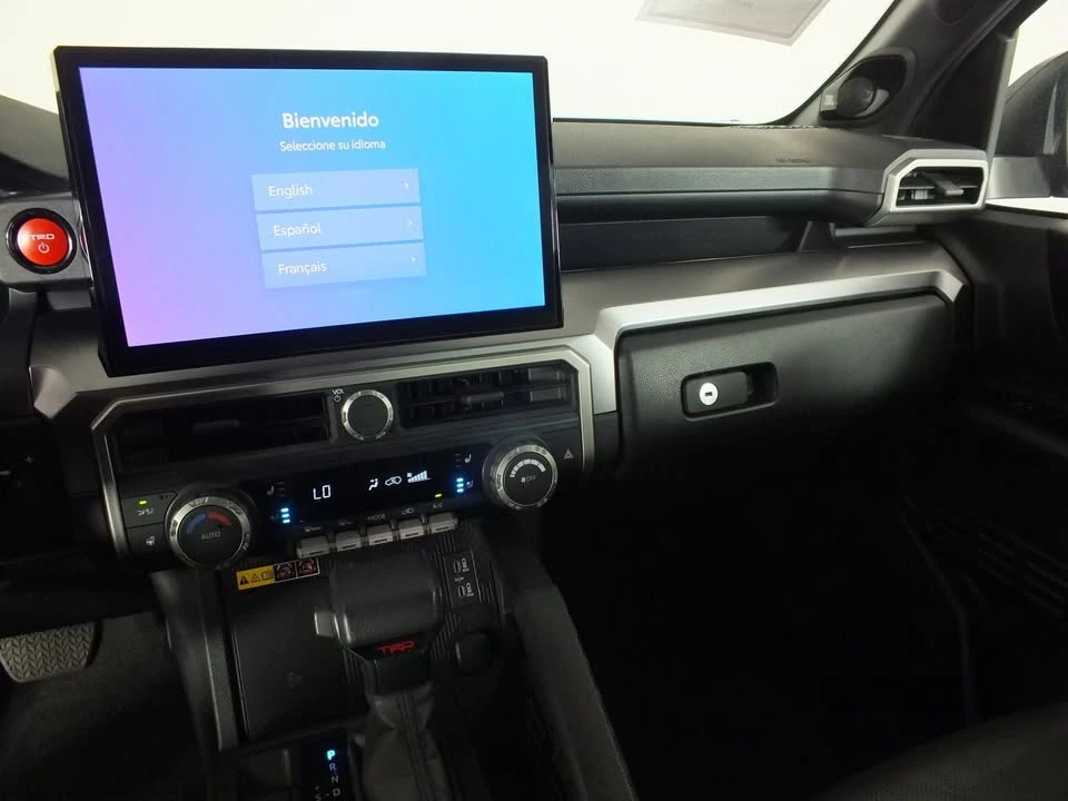 2025 Toyota 4Runner 6th Gen - Image 16 of 20