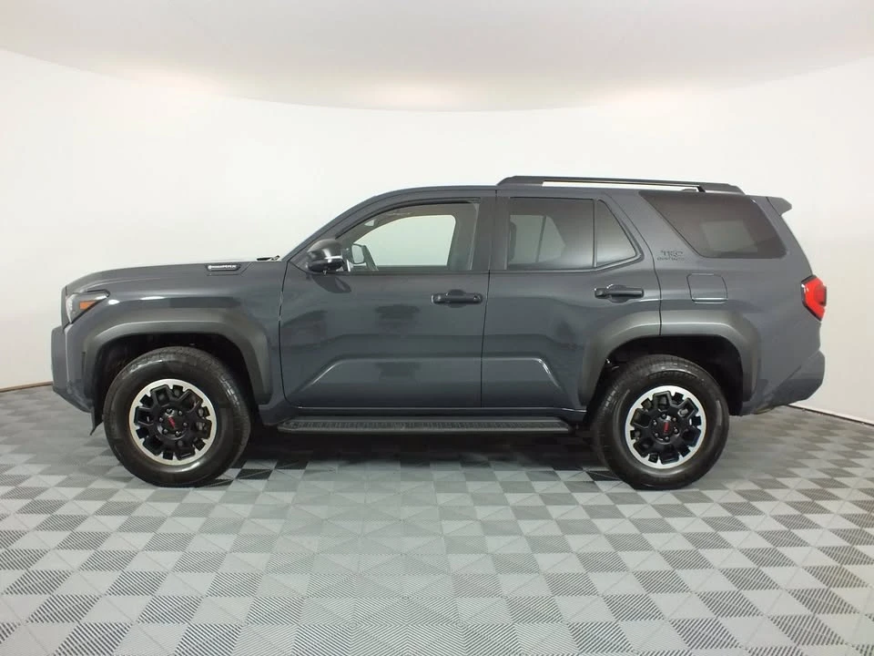 2025 Toyota 4Runner 6th Gen - Image 3 of 20
