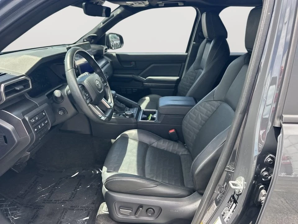 2025 Toyota 4Runner 6th Gen - Image 8 of 20