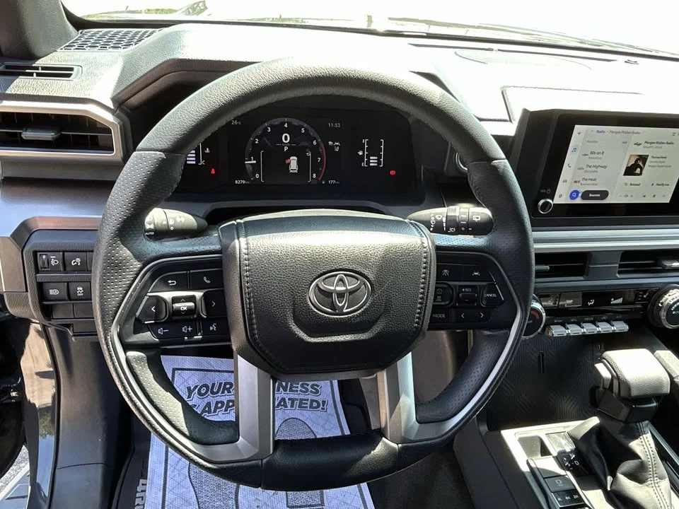 2025 Toyota 4Runner 6th Gen - Image 15 of 20