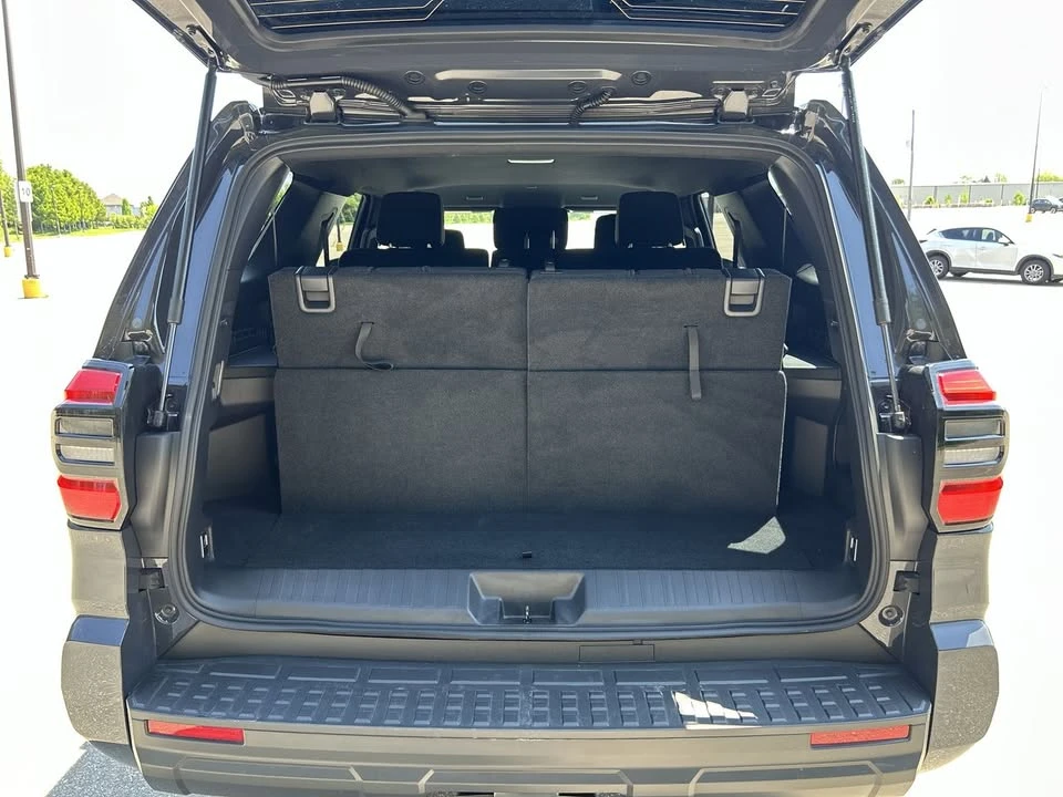 2025 Toyota 4Runner 6th Gen - Image 18 of 20