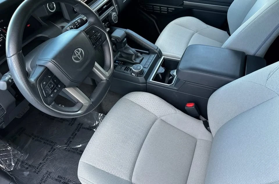 2025 Toyota 4Runner 6th Gen - Image 10 of 13