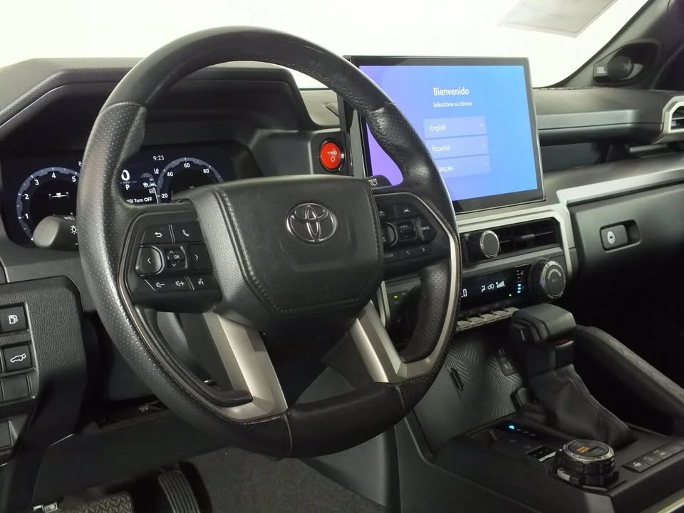 2025 Toyota 4Runner 6th Gen - Image 13 of 20