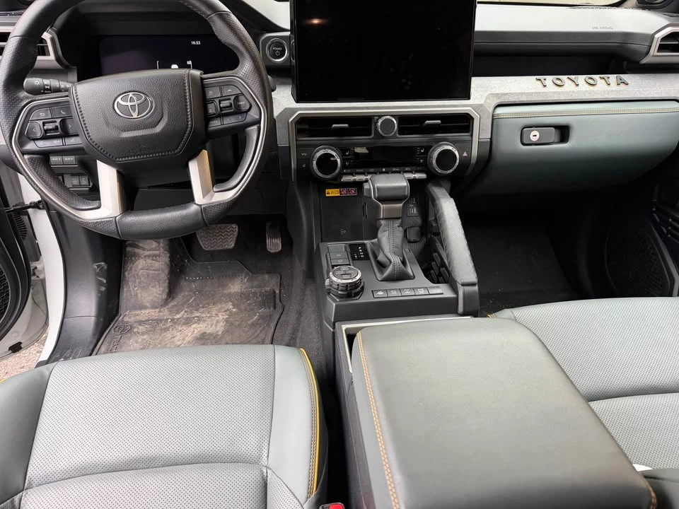 2025 Toyota 4Runner 6th Gen - Image 10 of 11