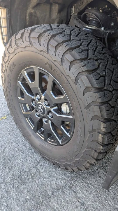 2025 Toyota 4Runner 6th Gen - Image 14 of 16
