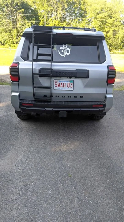 2025 Toyota 4Runner 6th Gen - Image 5 of 16