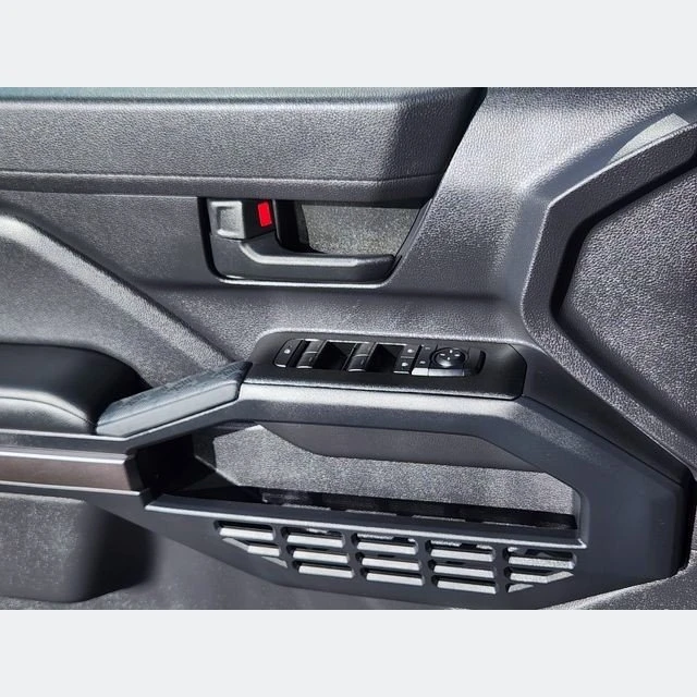 2025 Toyota 4Runner 6th Gen - Image 11 of 12