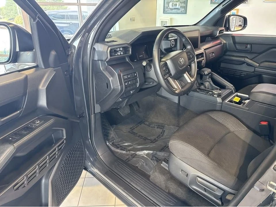 2025 Toyota 4Runner 6th Gen - Image 17 of 20