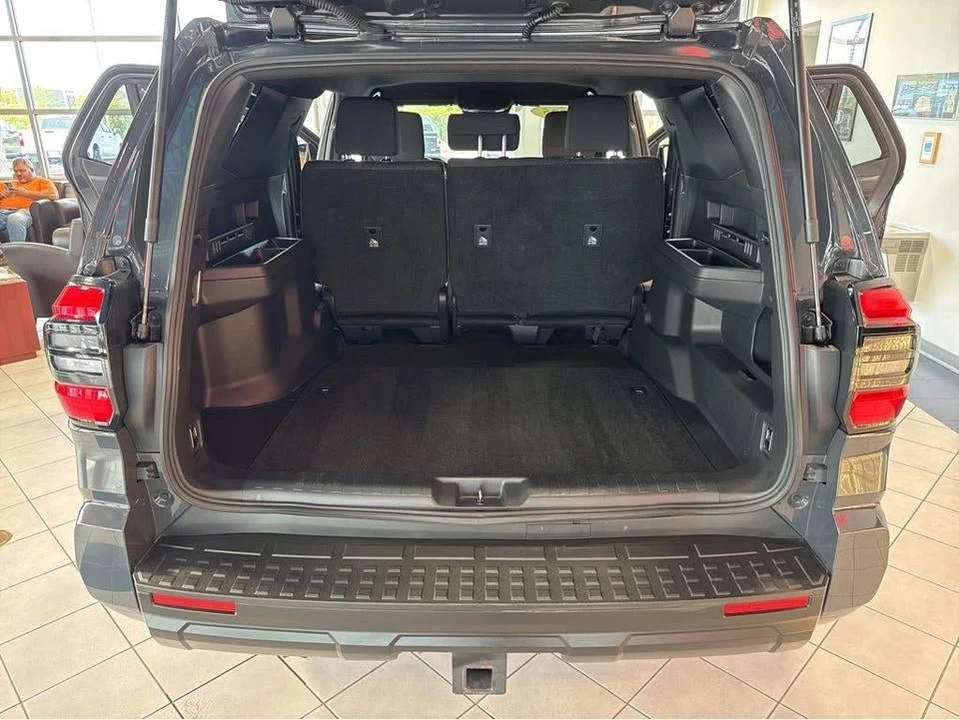 2025 Toyota 4Runner 6th Gen - Image 13 of 20