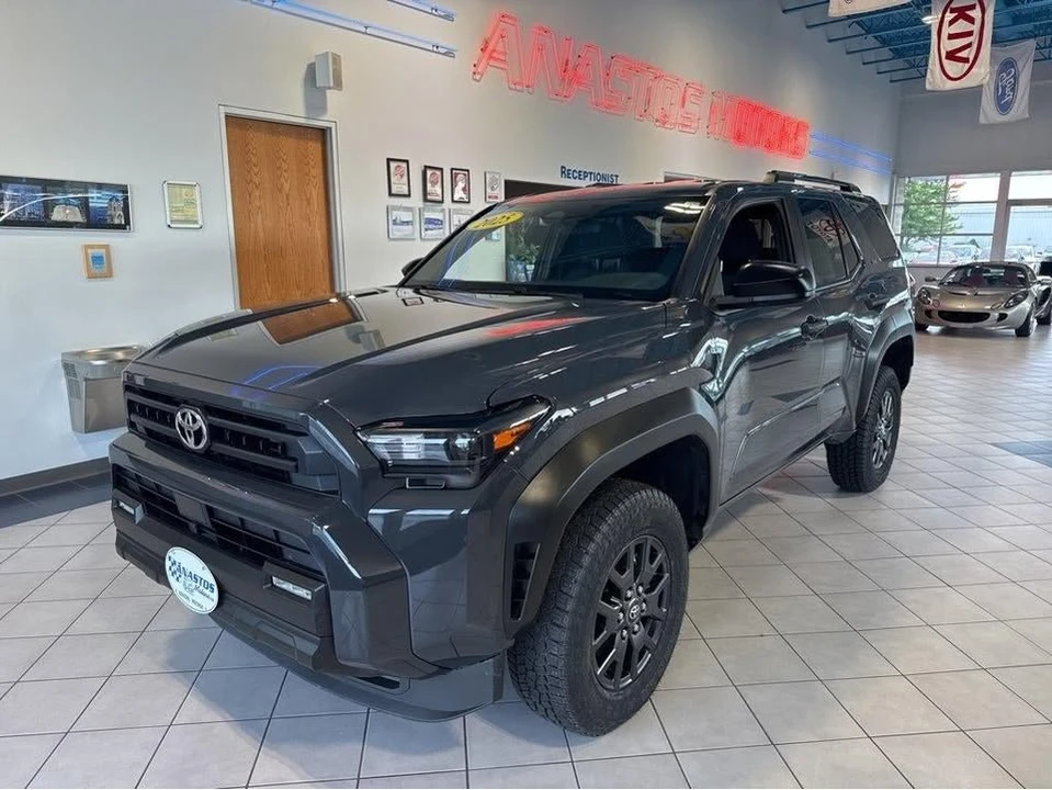2025 Toyota 4Runner 6th Gen - Image 8 of 20