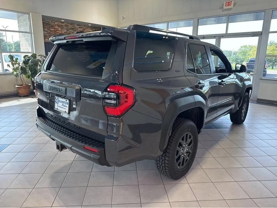2025 Toyota 4Runner 6th Gen - Image 15 of 20
