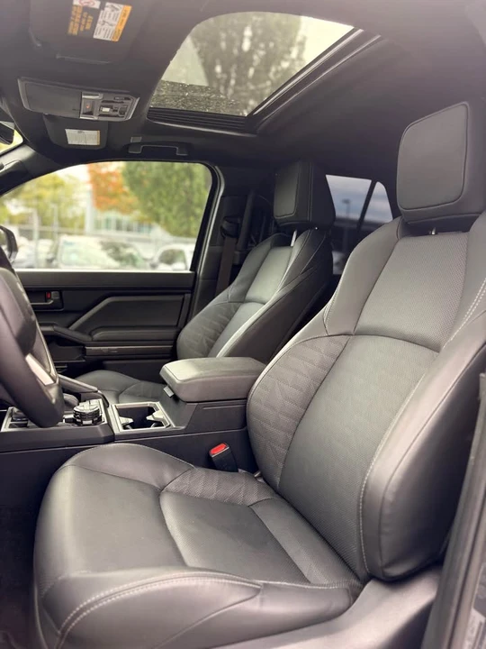 2025 Toyota 4Runner 6th Gen - Image 8 of 9