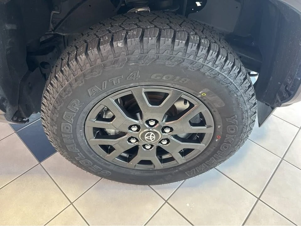 2025 Toyota 4Runner 6th Gen - Image 7 of 20