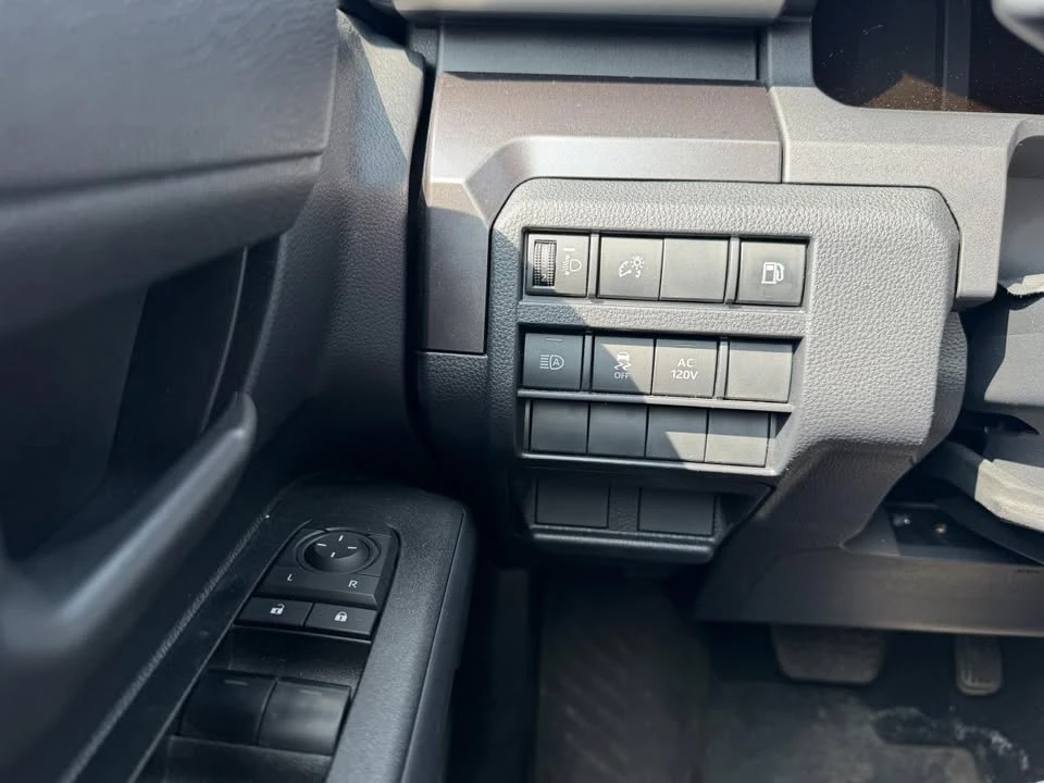 2025 Toyota 4Runner 6th Gen - Image 8 of 13