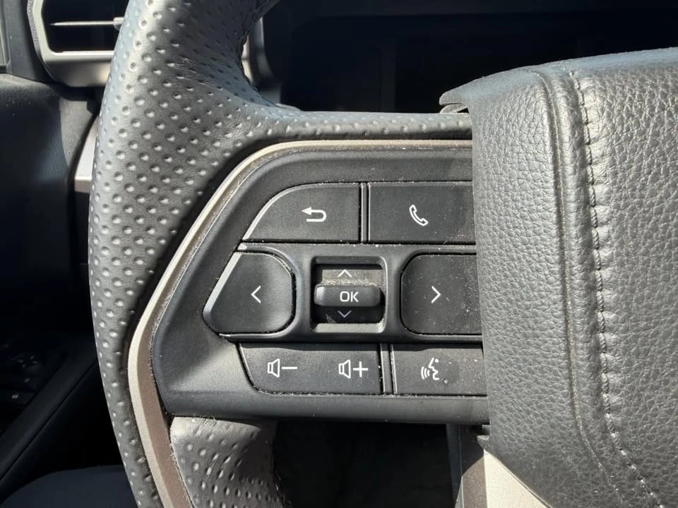 2025 Toyota 4Runner 6th Gen - Image 10 of 13
