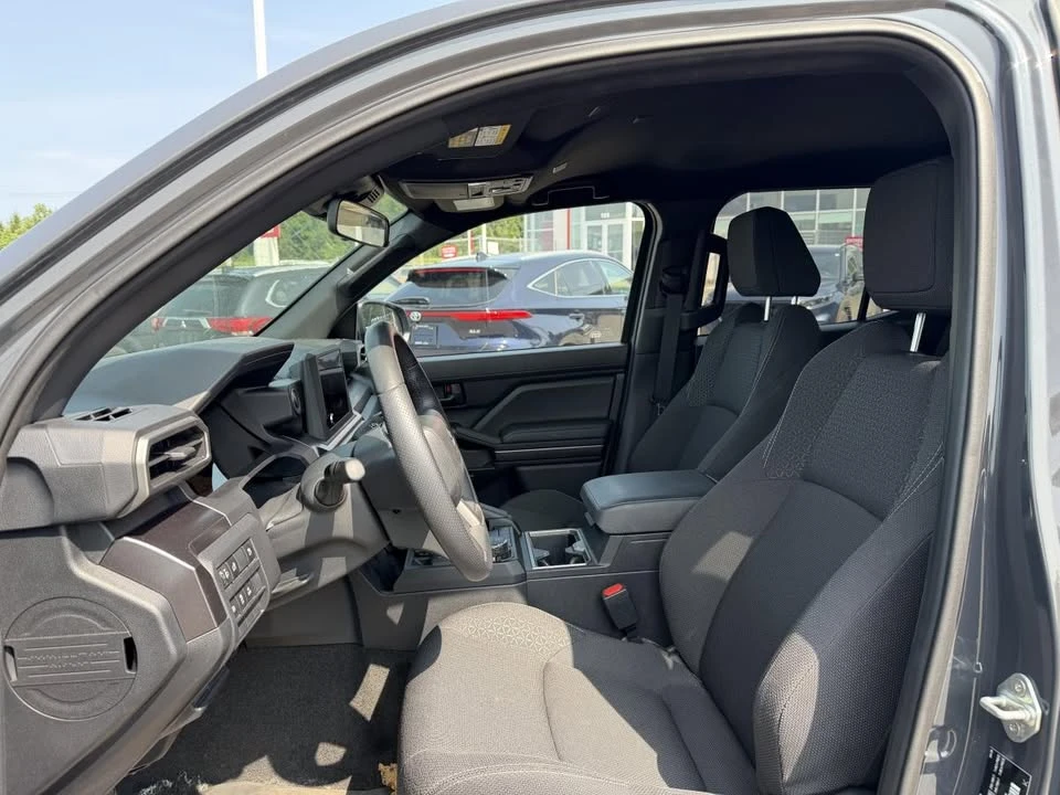 2025 Toyota 4Runner 6th Gen - Image 7 of 13
