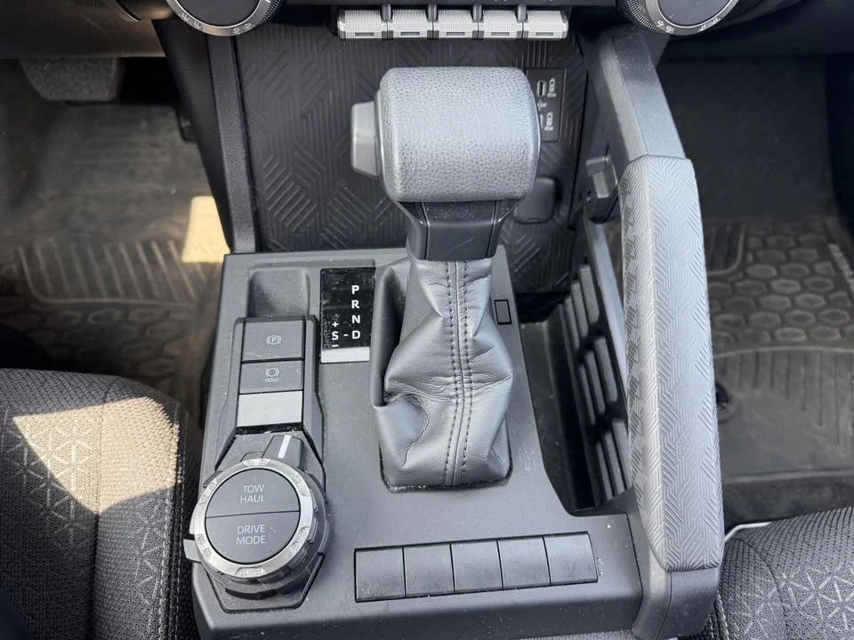 2025 Toyota 4Runner 6th Gen - Image 12 of 13