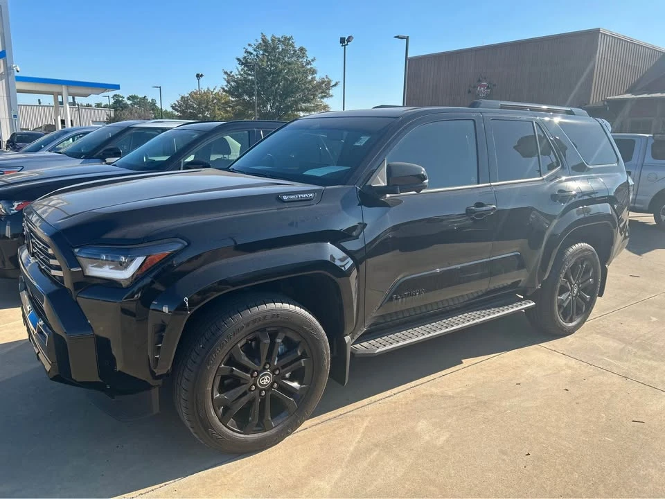 2025 Toyota 4Runner 6th Gen - Image 2 of 5