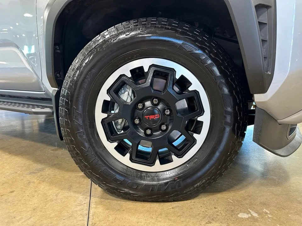 2025 Toyota 4Runner 6th Gen - Image 10 of 20