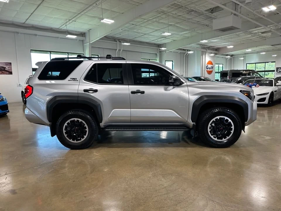 2025 Toyota 4Runner 6th Gen - Image 9 of 20