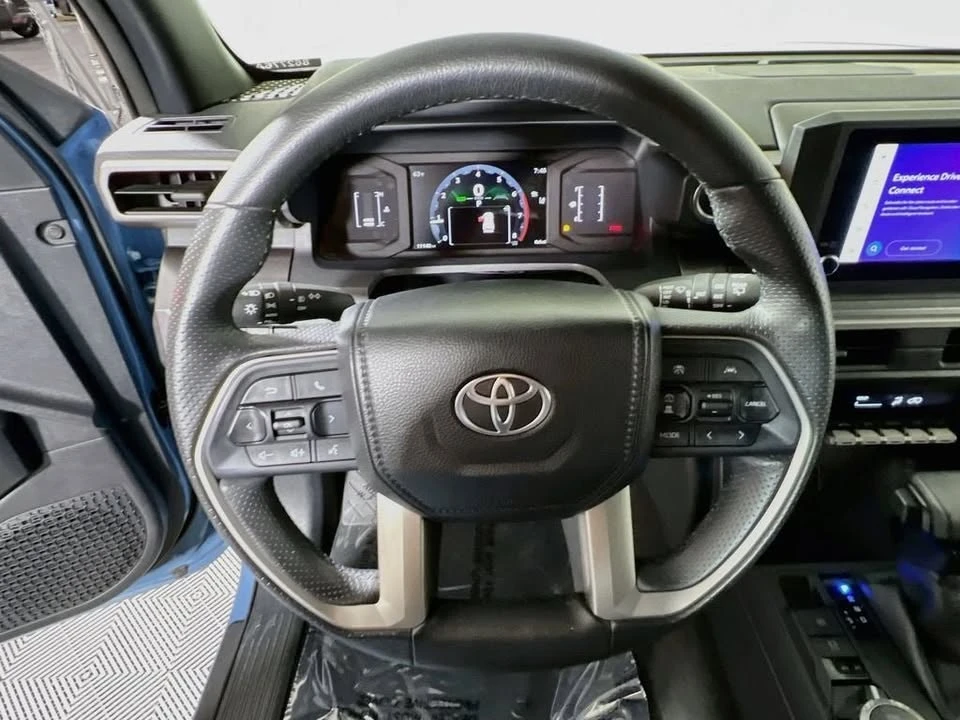 2025 Toyota 4Runner 6th Gen - Image 10 of 19