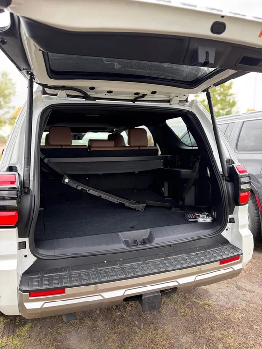 2025 Toyota 4Runner 6th Gen - Image 4 of 13