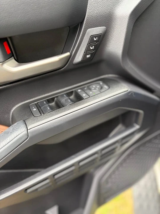 2025 Toyota 4Runner 6th Gen - Image 6 of 13