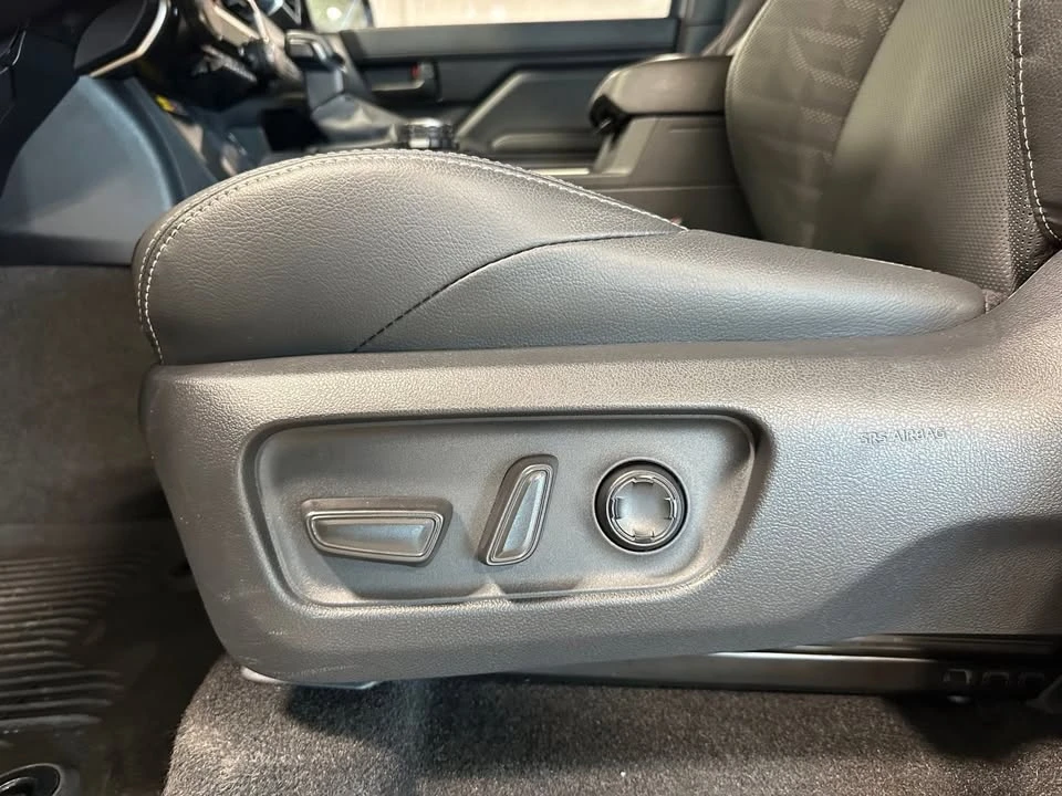 2025 Toyota 4Runner 6th Gen - Image 15 of 20
