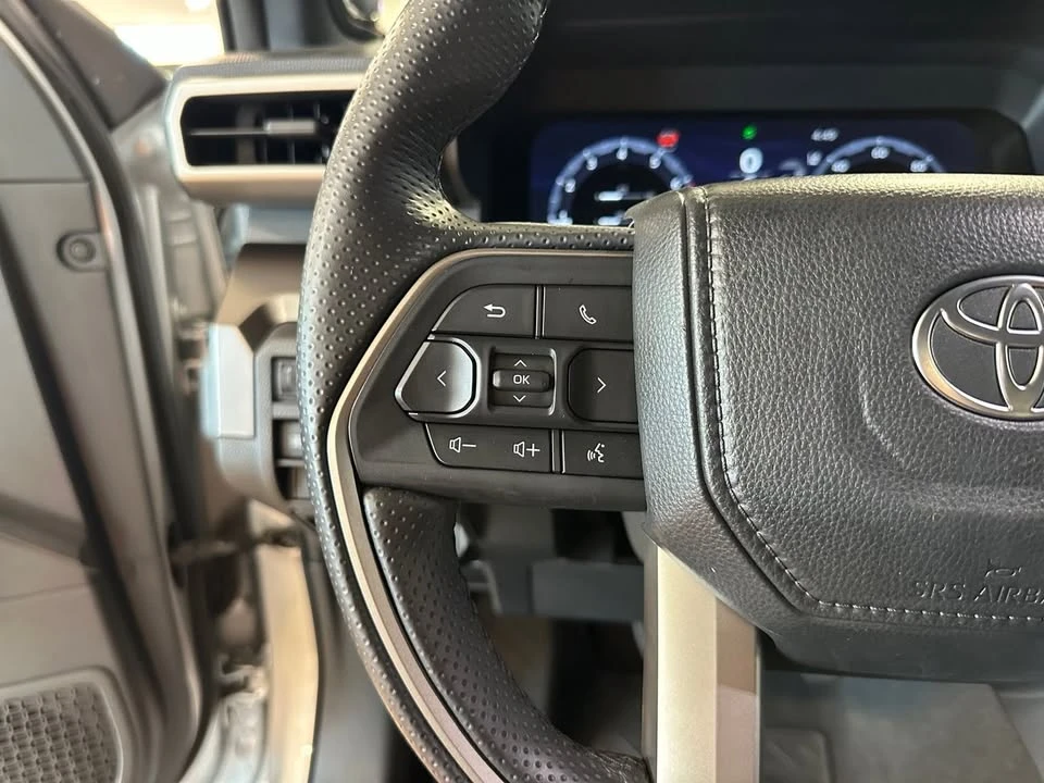 2025 Toyota 4Runner 6th Gen - Image 19 of 20