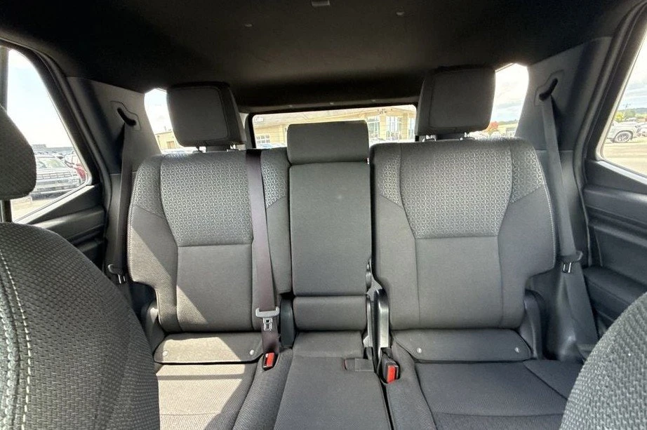 2025 Toyota 4Runner 6th Gen - Image 15 of 20
