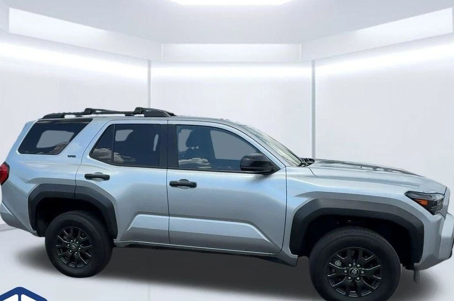 2025 Toyota 4Runner 6th Gen - Image 11 of 20