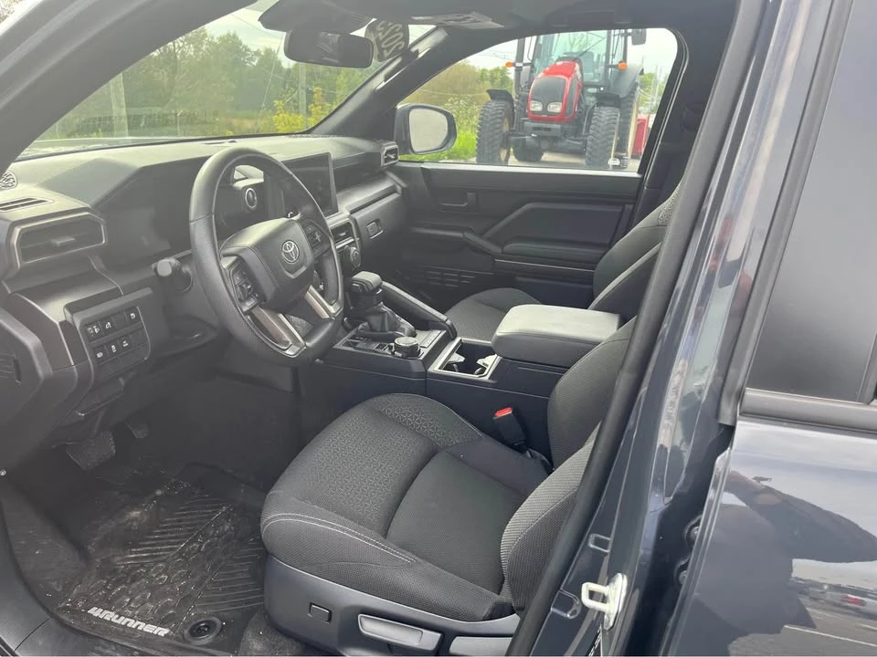 2025 Toyota 4Runner 6th Gen - Image 4 of 9