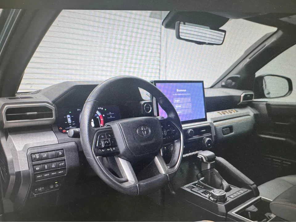 2025 Toyota 4Runner 6th Gen - Image 4 of 8