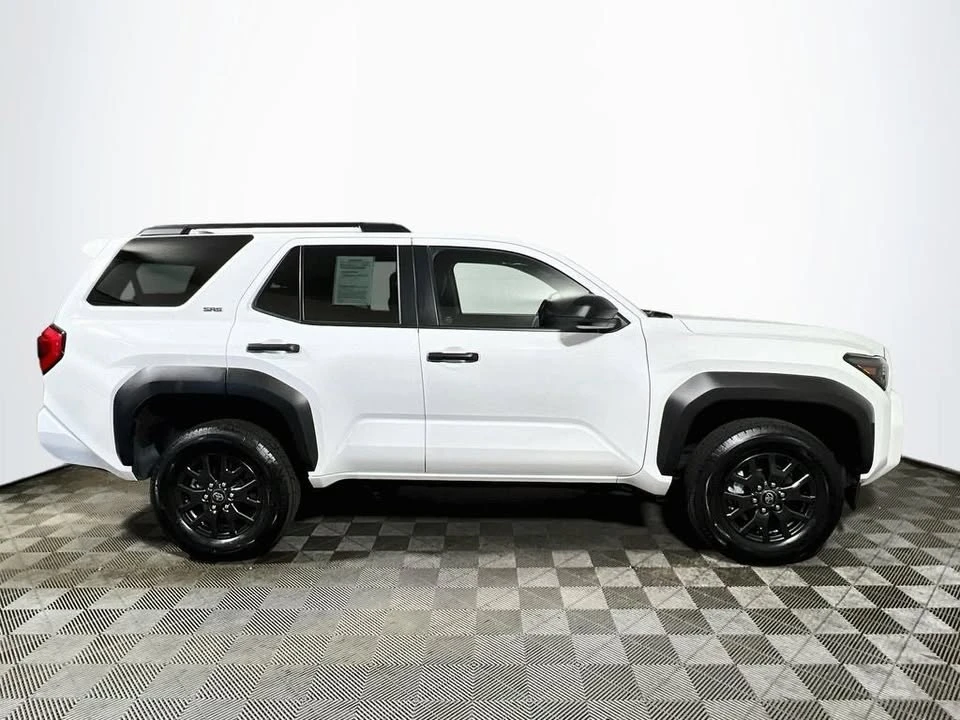 2025 Toyota 4Runner 6th Gen - Image 8 of 19