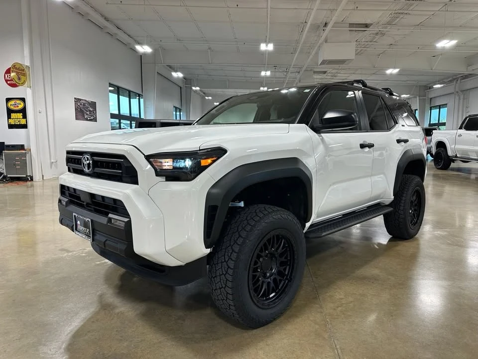 2025 Toyota 4Runner 6th Gen - Image 3 of 9