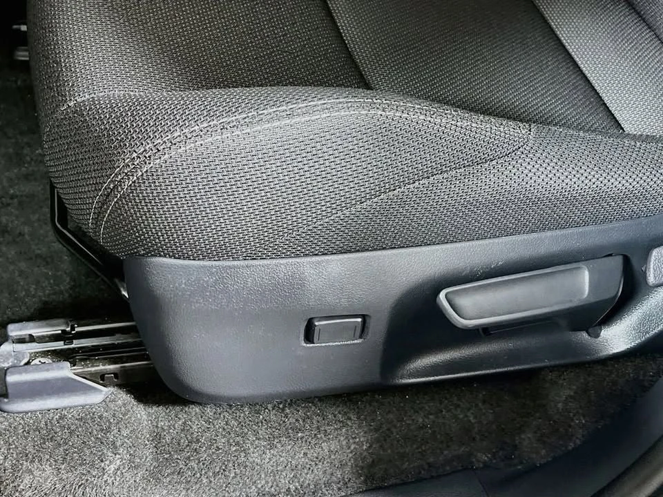 2025 Toyota 4Runner 6th Gen - Image 16 of 19