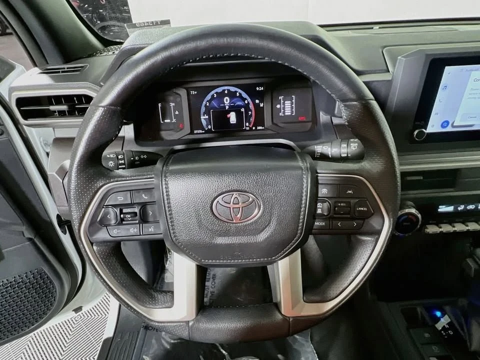 2025 Toyota 4Runner 6th Gen - Image 10 of 19